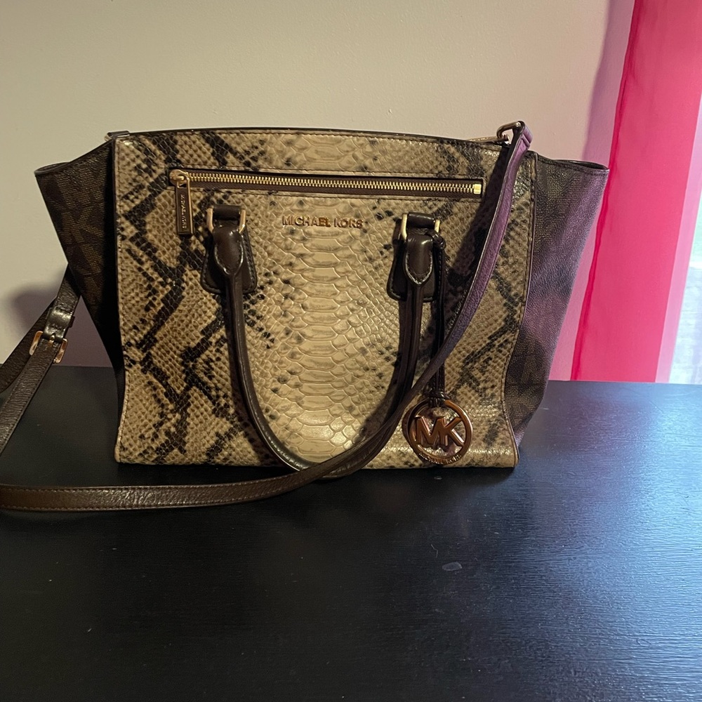 Michael Kors shoulder bag - Picture 1 of 3